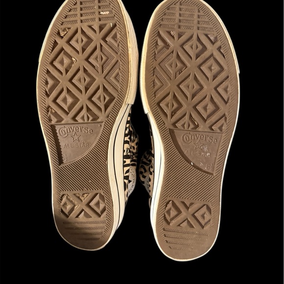 Converse Women's Beige and Black Patterned Sneakers - Picture 3 of 4